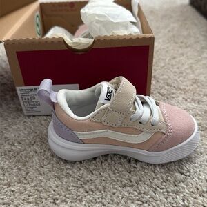 Vans Ultrarange 66 V Tan Sneakers